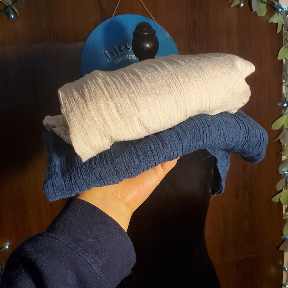 Zac and Rachel White and Blue Peasant Blouse with Lace - Picture 4 of 15